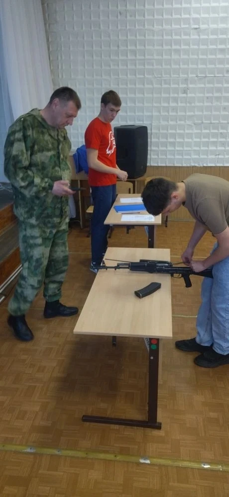 25 апреля в лицее состоялись профильные сборы по ОБЗР среди учащихся 8х классов.