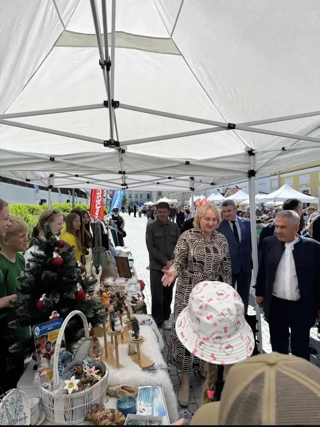 Команда «Сказка на ветках» представила свои изделия на детской ярмарке в рамках Фестива...