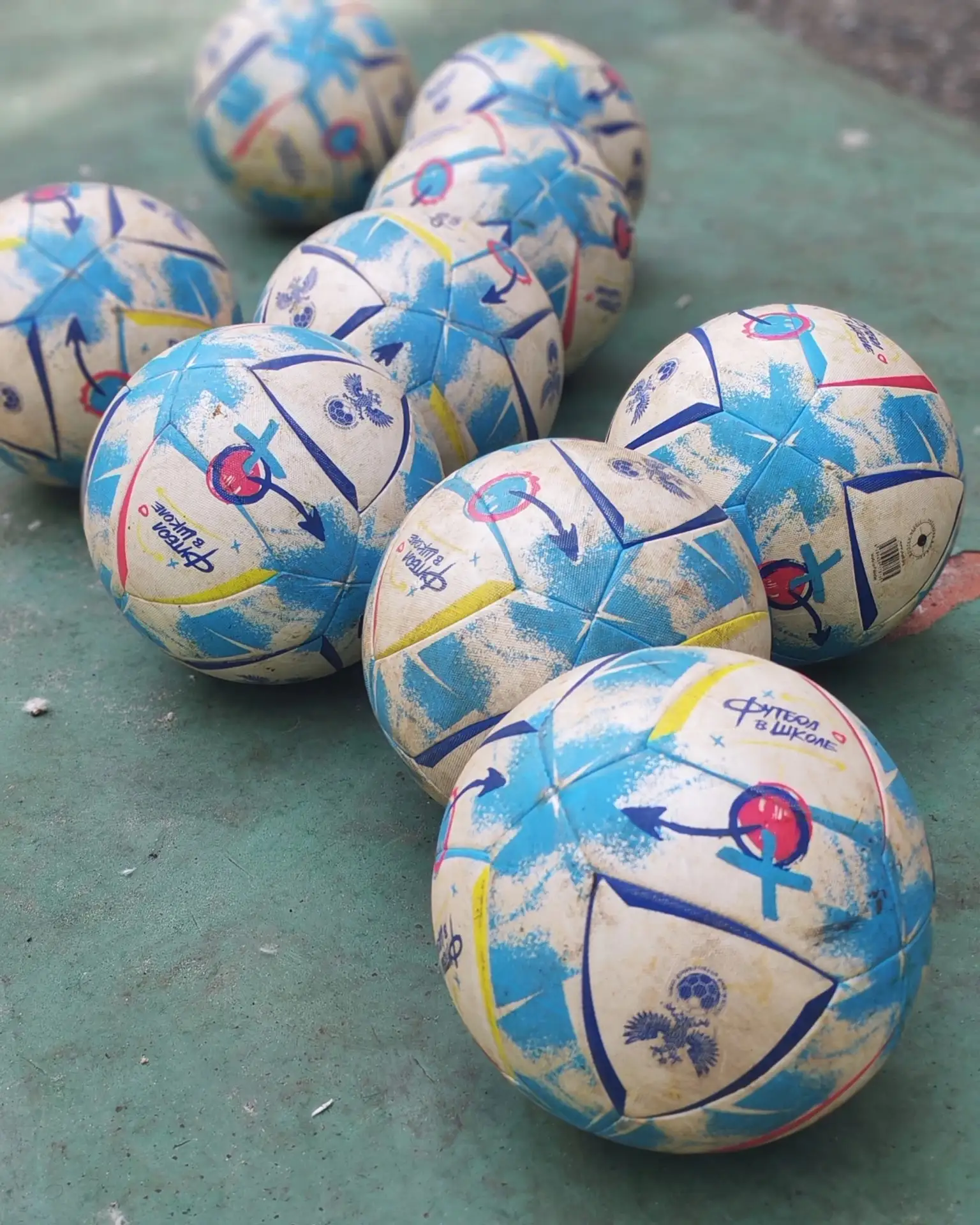 ⚽️ ГОЛ! В нашем школьном ДОЛ прямо сейчас кипит футбольный матч!

Ребята показывают настоящий класс: