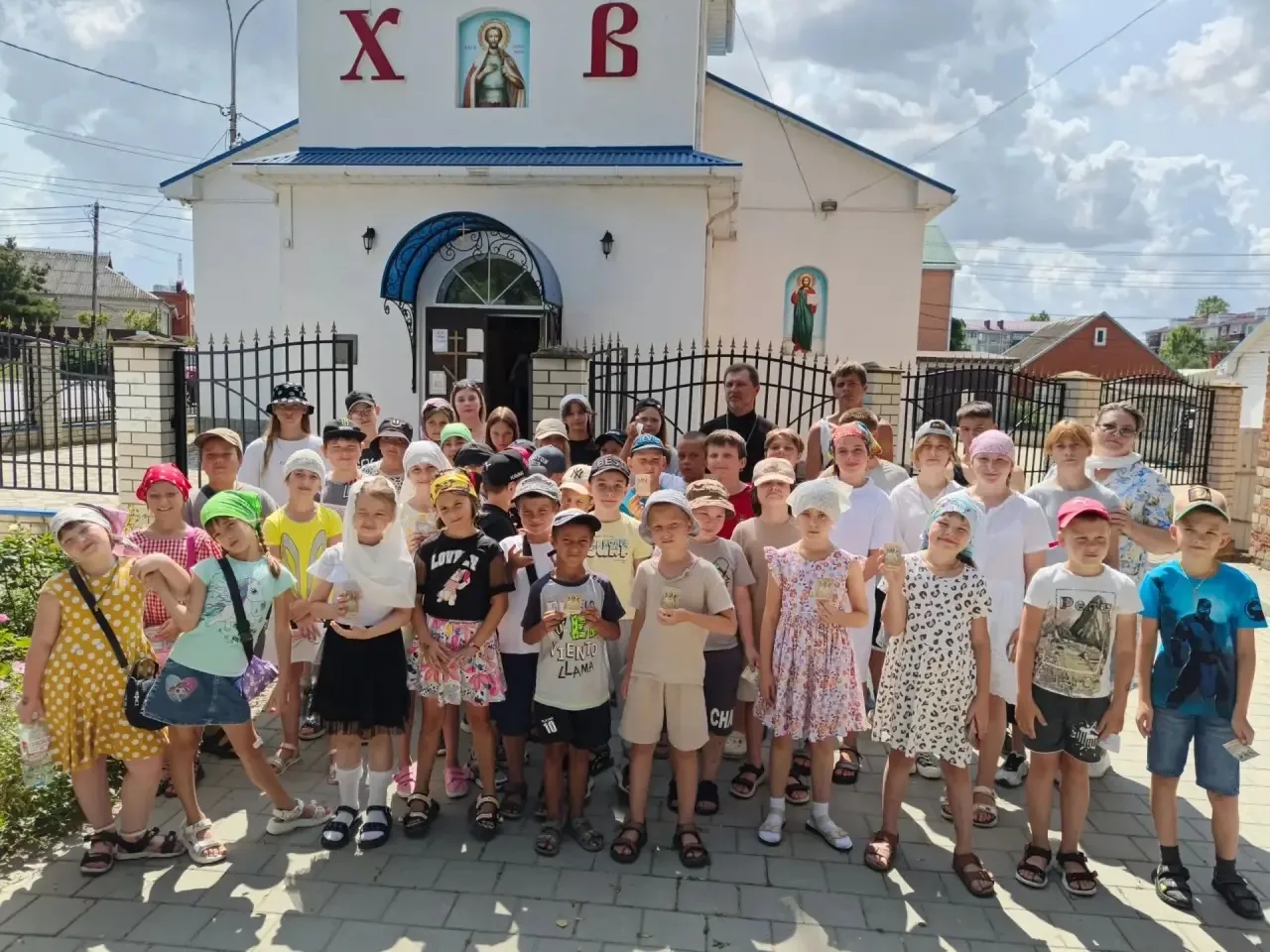 Посещение Храма Александра Невского нашими ребятами из школьного лагеря Казачок** 🎉

7 июля наши уч