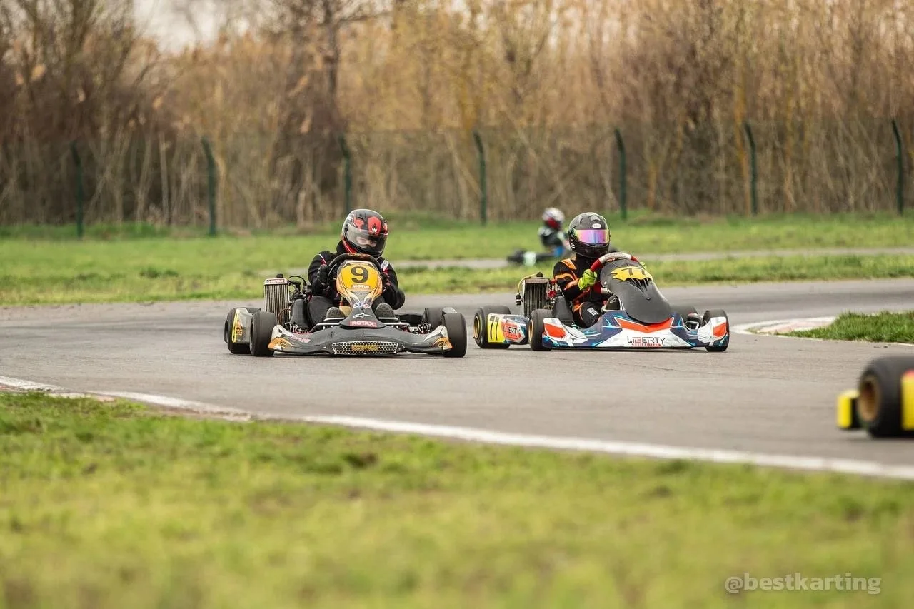 НА ПОЛНОЙ СКОРОСТИ🏎🏎🏎:ПИДРУЧНЯК МАТВЕЙ МИХАЙЛОВИЧ учащийся 7-Б И ПИДРУЧНЯК ВАРВАРА МИХАЙЛОВНА 5-А! в