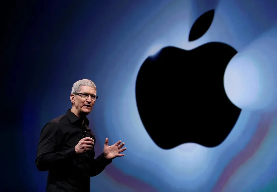 Тим Кук официально покинул должность гендиректора Apple. Новым главой стал Джон Тернус....