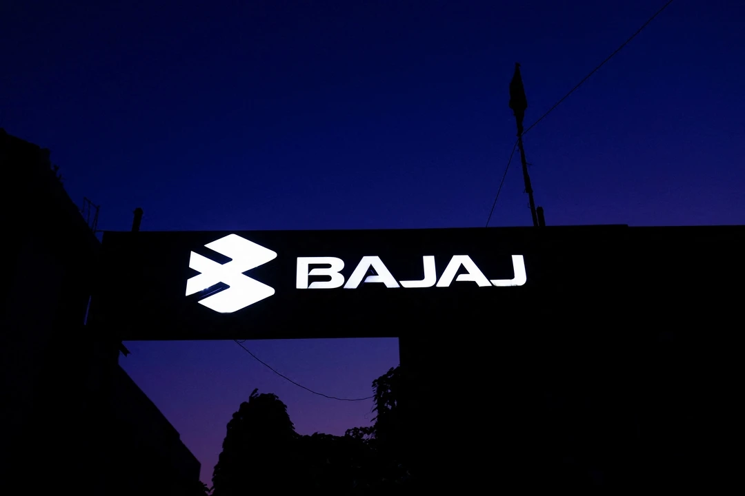 Индийская Bajaj Auto официально подтвердила разработку своего первого серийного электро...