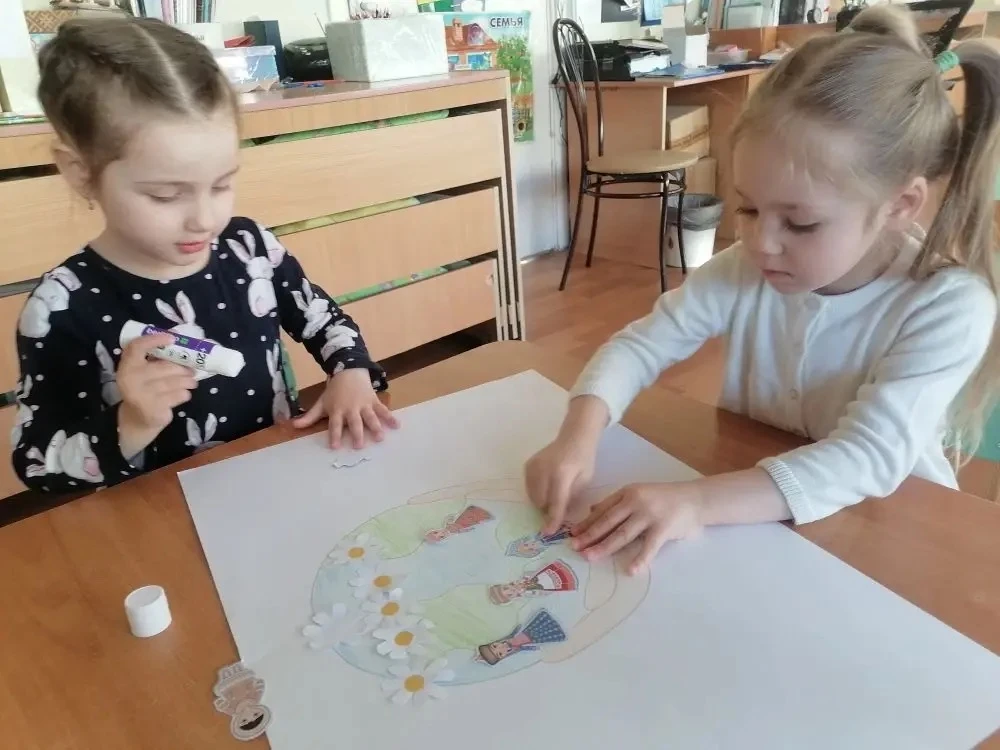 Коллективное творчество группы «Капитошки»🎊