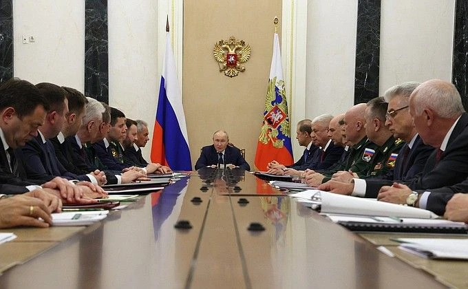 18 сентября Владимир Путин провёл  заседание Военно-промышленной комиссии. Главные тези...