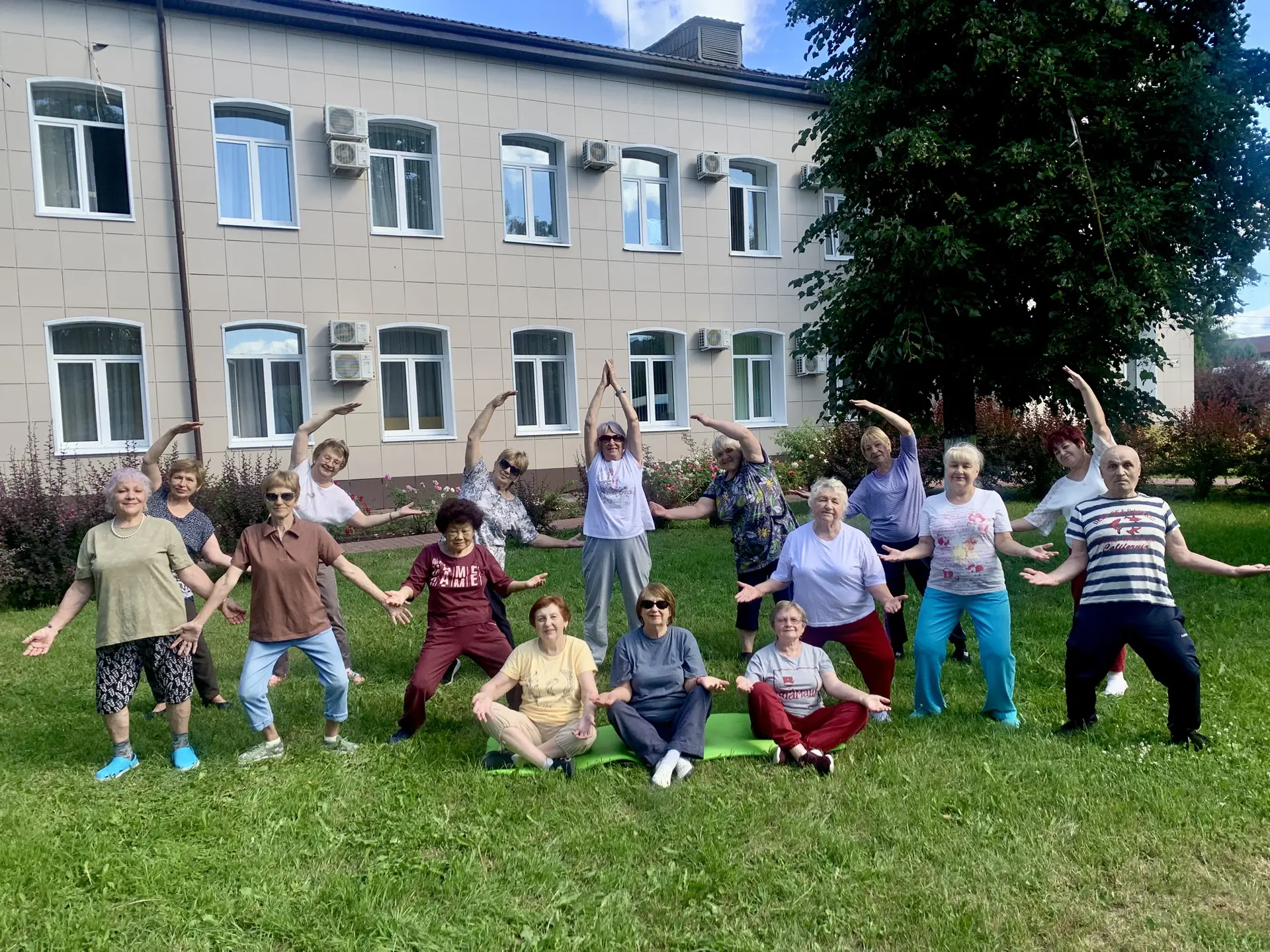 🌟 Долголеты из Озёр выбирают гармонию и здоровье! 🌟