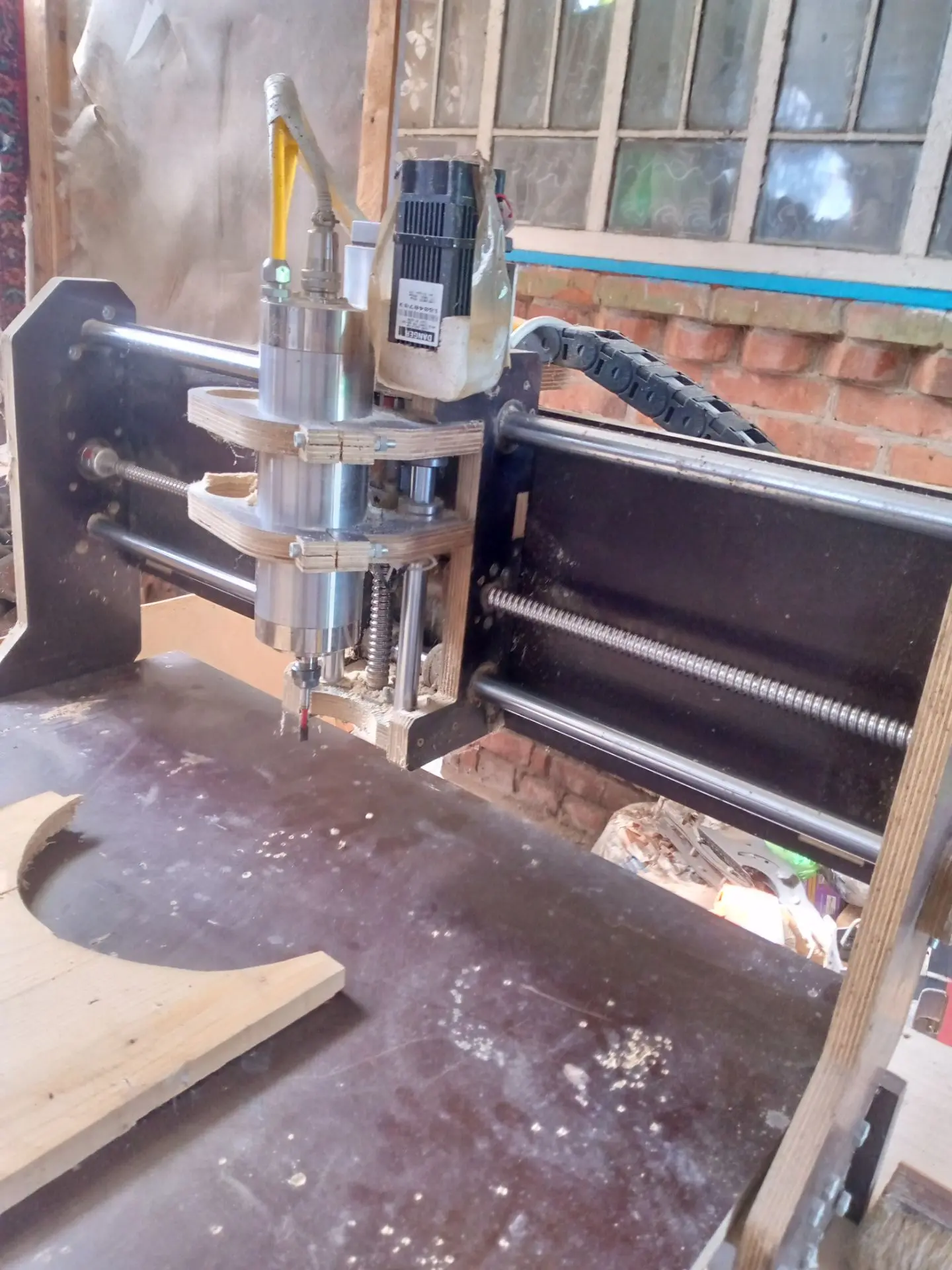 Продам фрезерный станок с ЧПУ  CNC 6090 б/у.