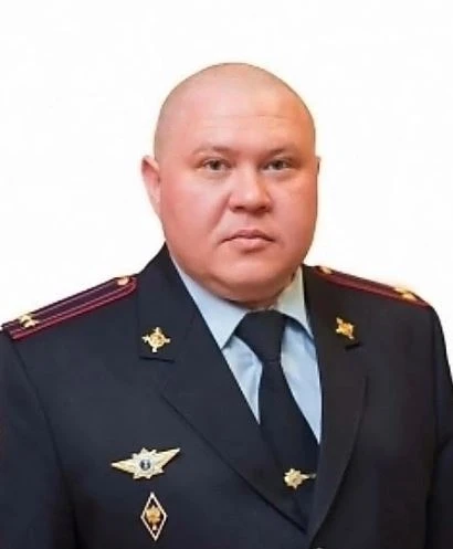 Бывший начальник отдела полиции Екатеринбурга приговорен к 7,5 годам за взятку и хищени...