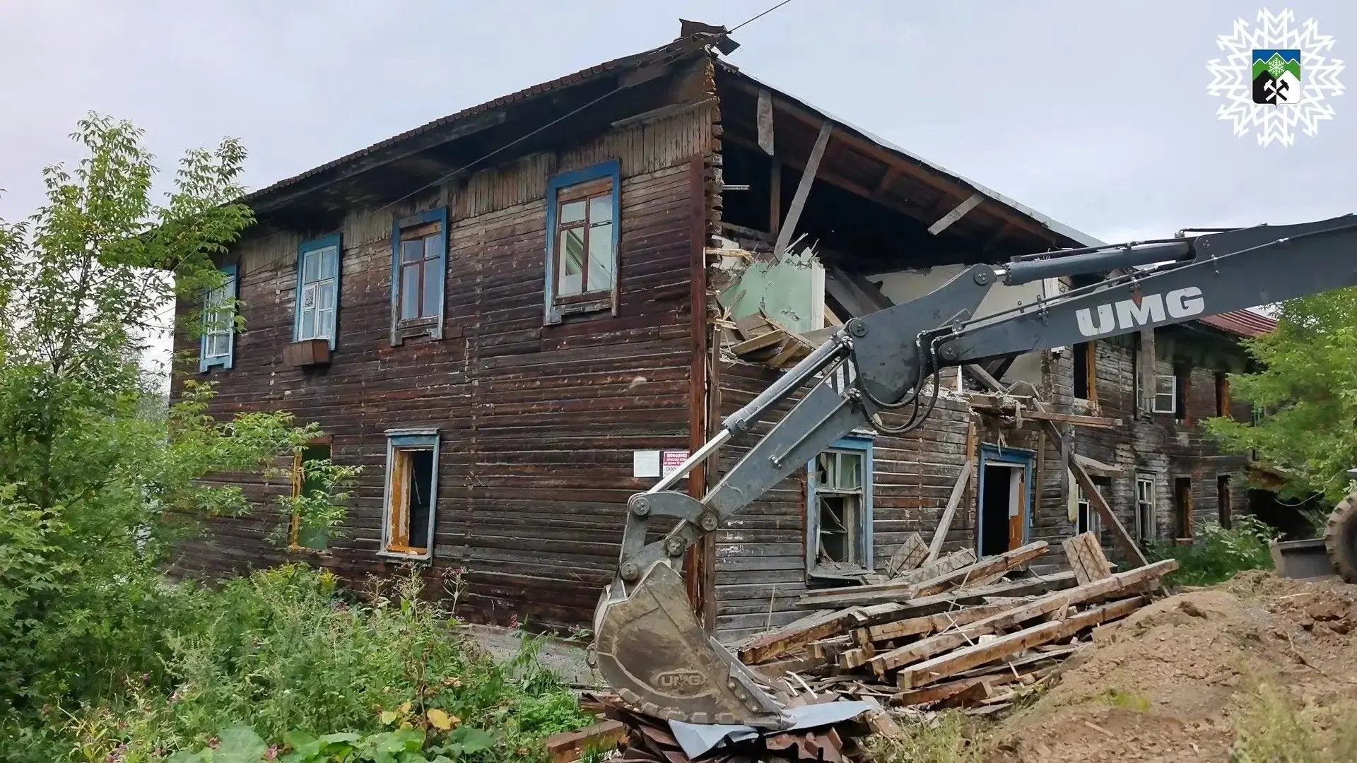 Бесплатно забрать древесину на дрова могут таштагольцы.