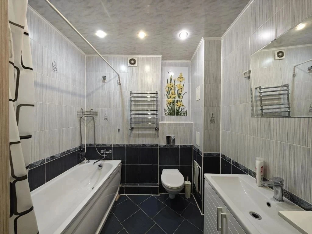 Г Казань Сдаём 1 комнатную квартиру по улице ДАУРСКАЯ, 24 А. НОВЫЙ высотный дом улучшенной ПЛАНИРОВК