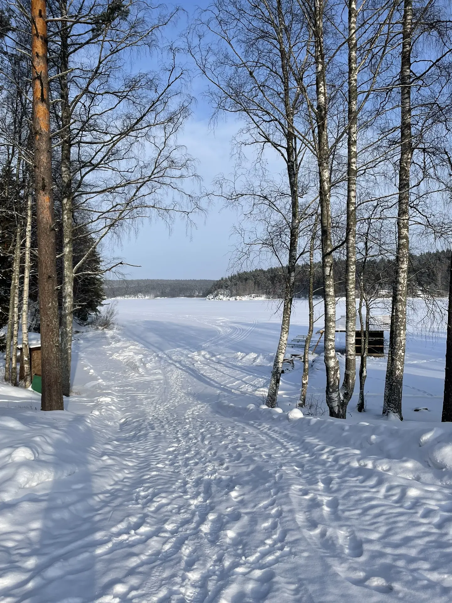 В Карелию приезжаю за настоящей и сказочной зимой. Снег чистейший, морозный воздух на в...