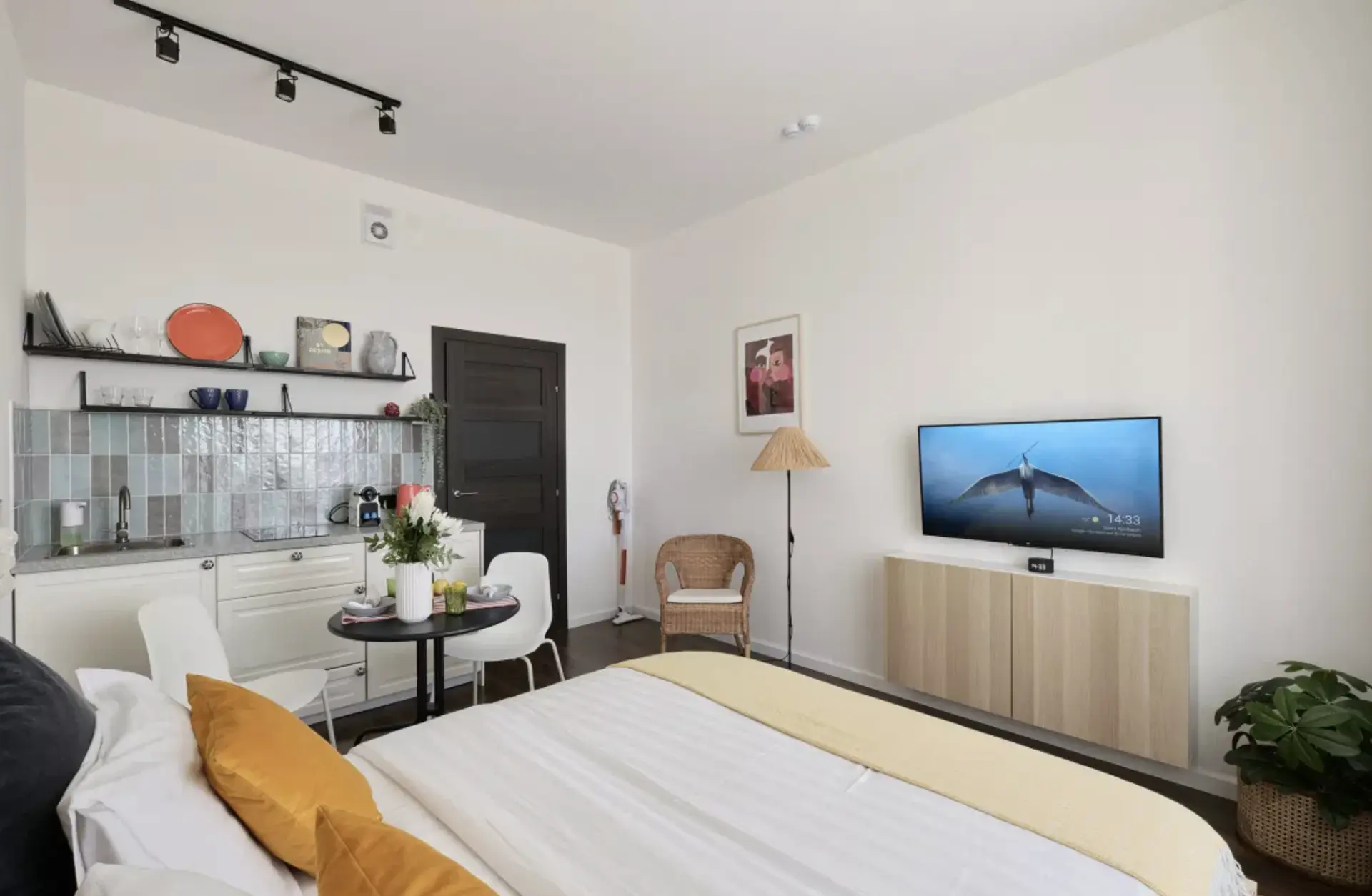 https://domiksmart.ru/spb/apartamenty-lahta-s-panoramnym-vidom-na-lahta-tsentr-i-yahten...