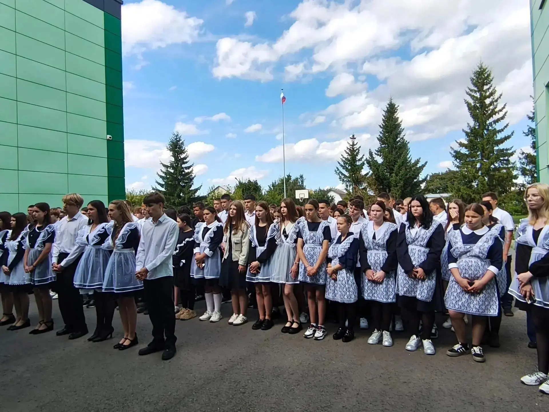 3 сентября в День солидарности в борьбе с терроризмом в школах Башмаковского района про...