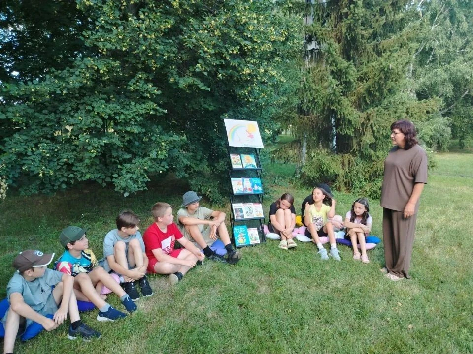В рамках программы летних чтений для юных читателей Николаевской модельной библиотеки с...