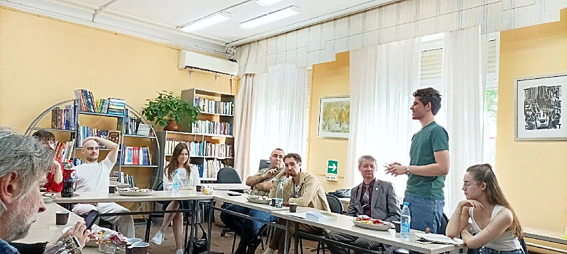 «МУЗЫКАЛЬНЫЙ МАРАФОН»   В Краснодарской краевой юношеской библиотеке им. И.Ф. Вараввы состоялся квар