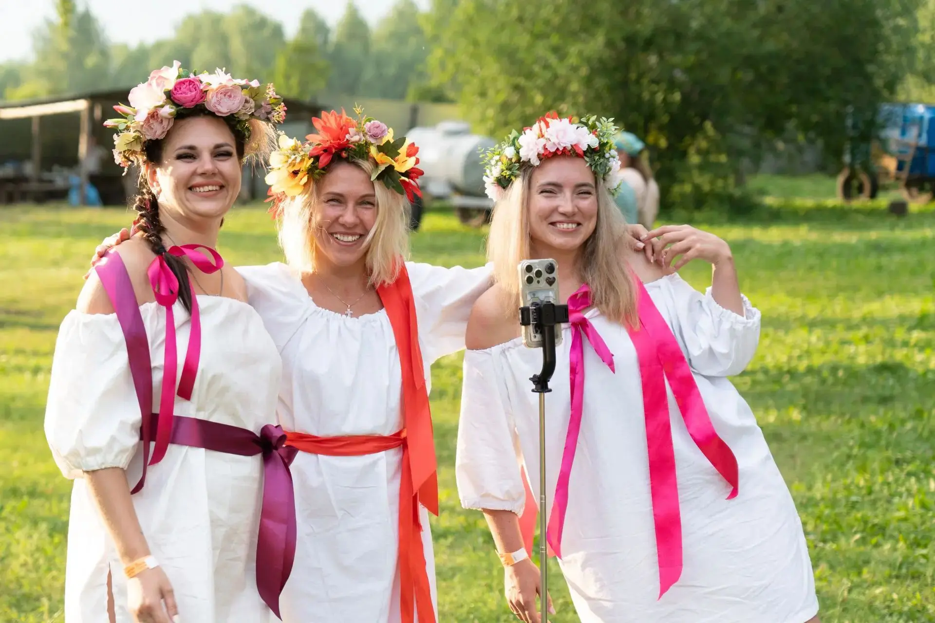 🔥«Праздник Лета» продолжается!
 
  Вчера днем небо решило немного вмешаться в наши планы🌧️, поэтом