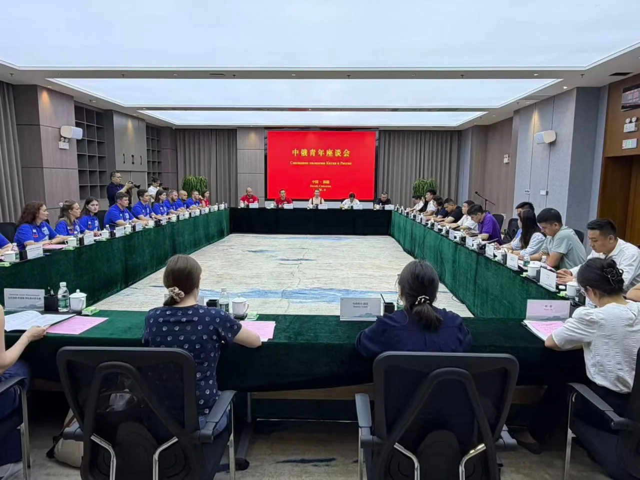 🇨🇳🇷🇺Делегация Молодой Гвардии Единой России и Волонтёрской Роты совершила рабочий в...