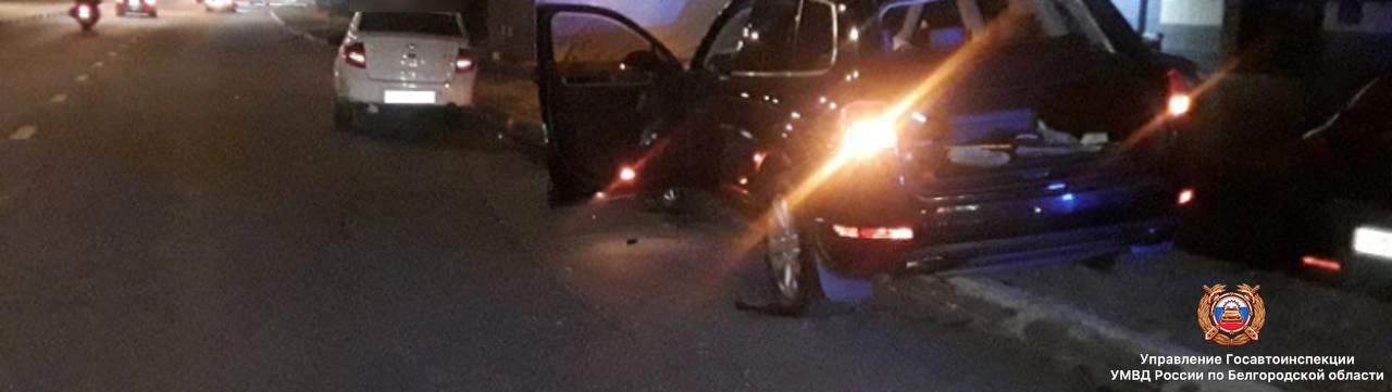 Вчера в Белгороде на ул. Студенческая  столкнулись две легковушки