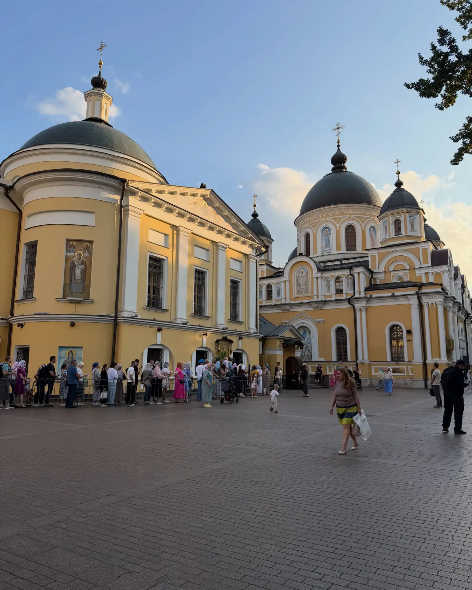 Фото из поездки: Все письма переданы к мощам святой блаженной Матроны Московской. 🙏🤍К...