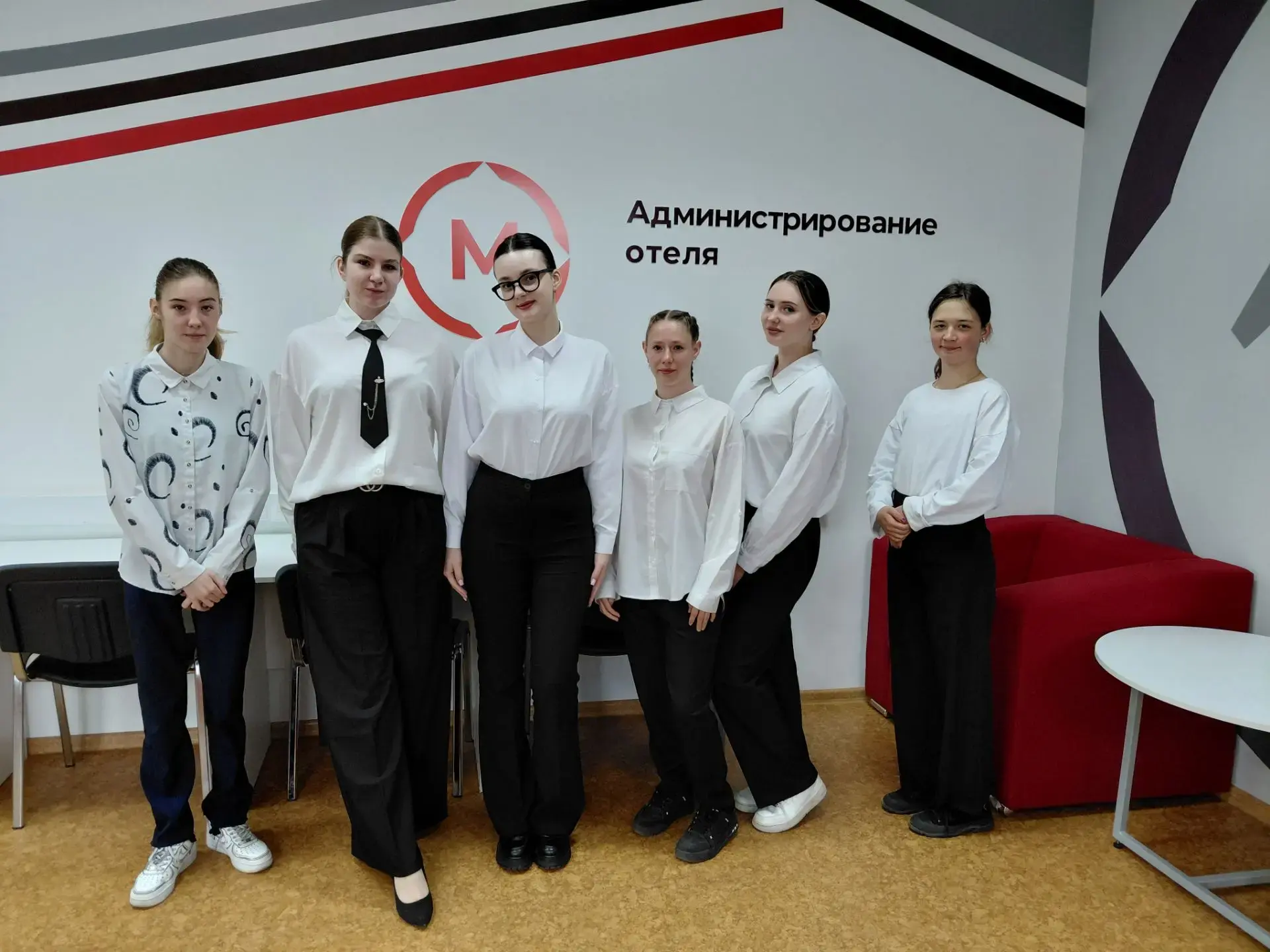 Сегодня в Камчатском колледже технологий и сервиса стартовали демонстрационные экзамены!
Студенты вы