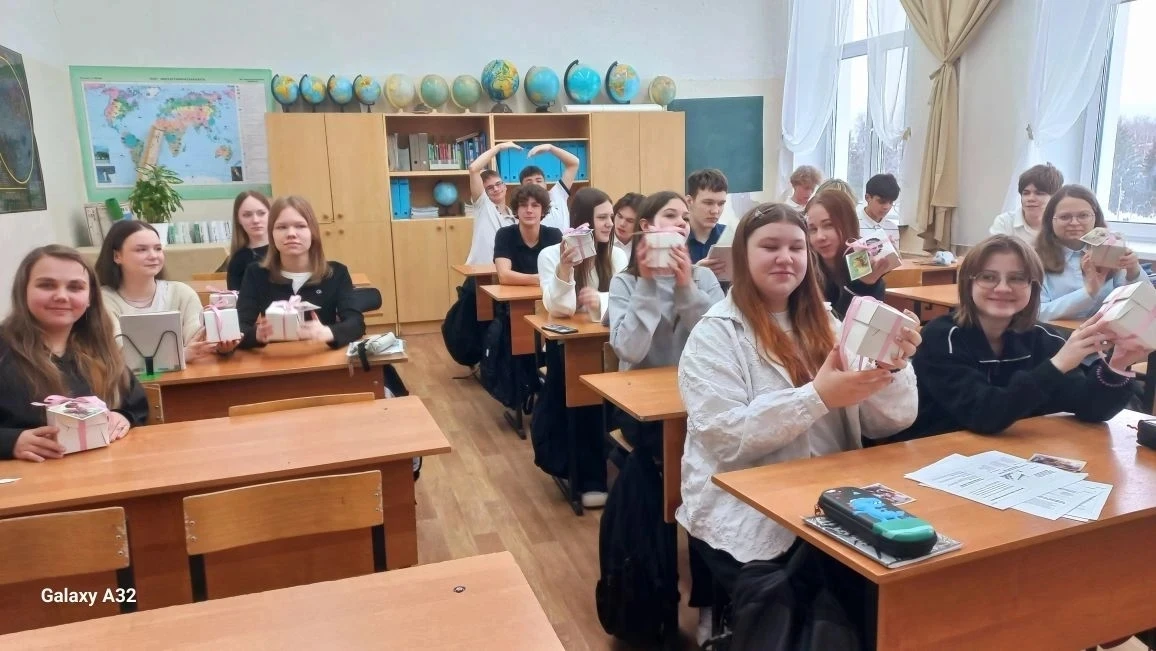 🌸 Предпраздничное тепло в наших стенах!  Сегодня в нашей школе царила особенная атмосфера — атмосфер