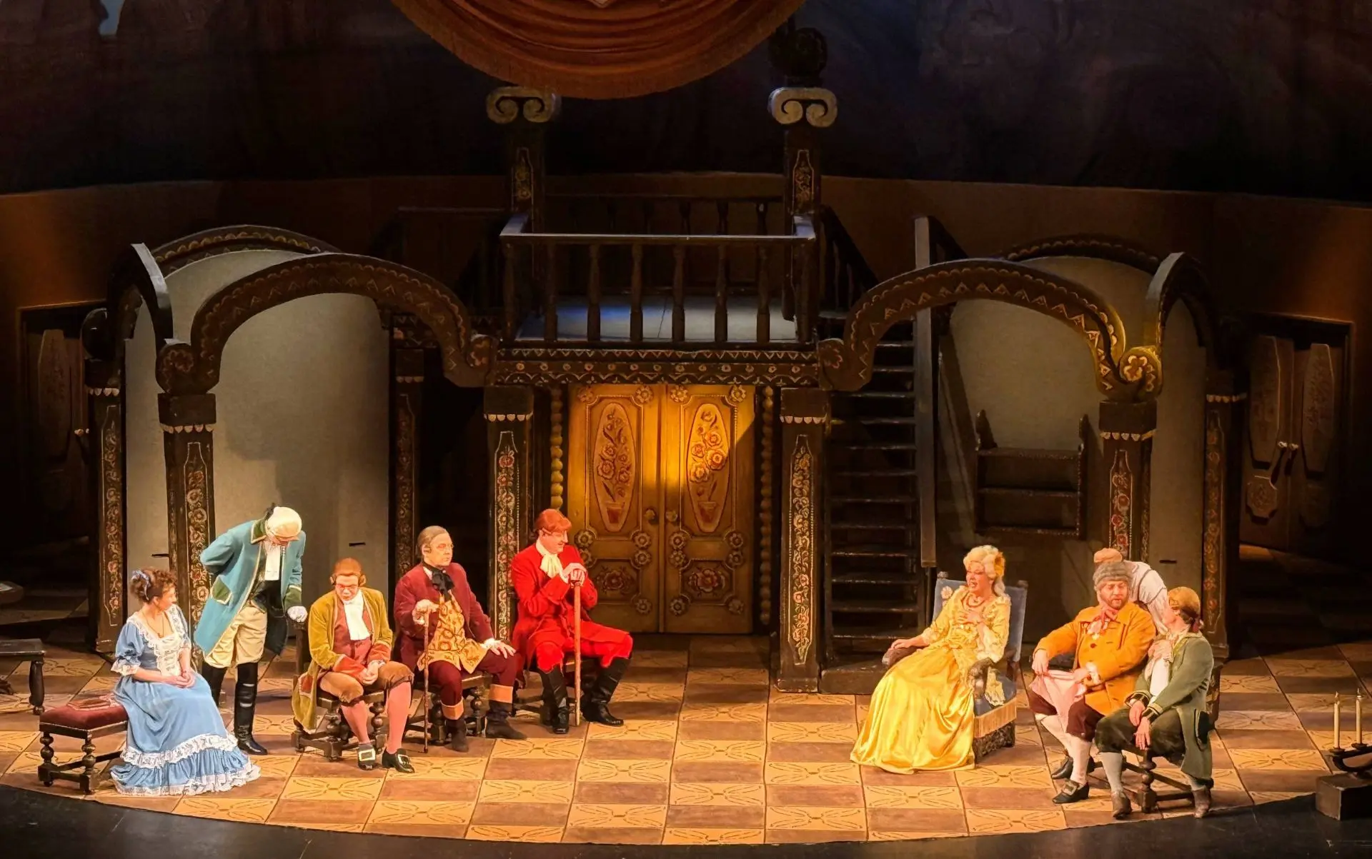 🎭 «Недоросль» на сцене Малого театра  ✨ Ученики 7-В класса вместе с классным руководителем Людмилой 