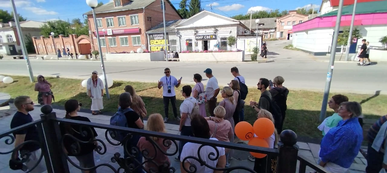 ✨Пешеходная экскурсия по историческому центру города Камышлова «Торговая в лицах»✨

🗣8 августа приг