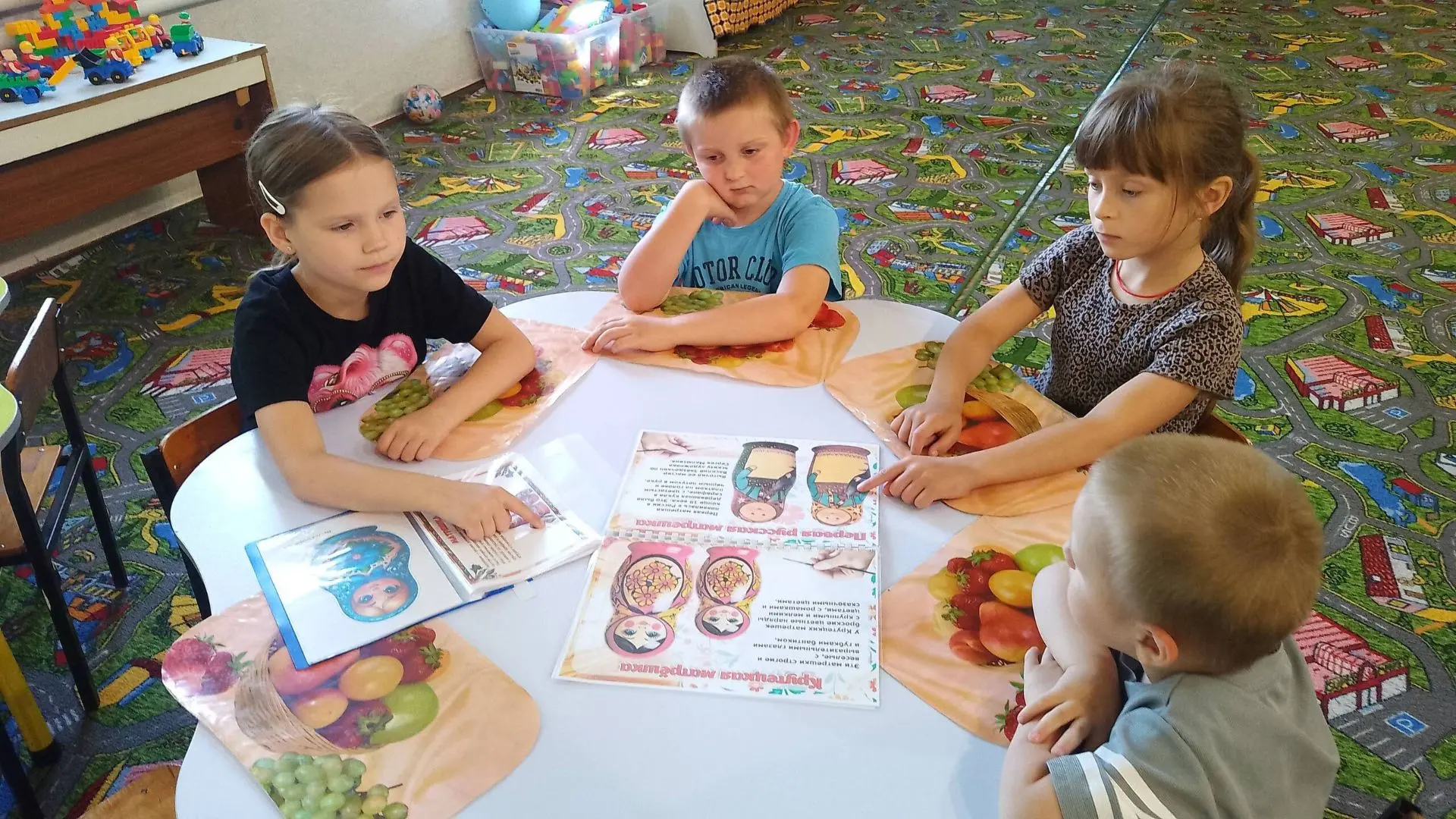Матрешки: от русской деревни до детских сердец! 🇷🇺  Просмотр материала в нашем сообществе в ВК htt