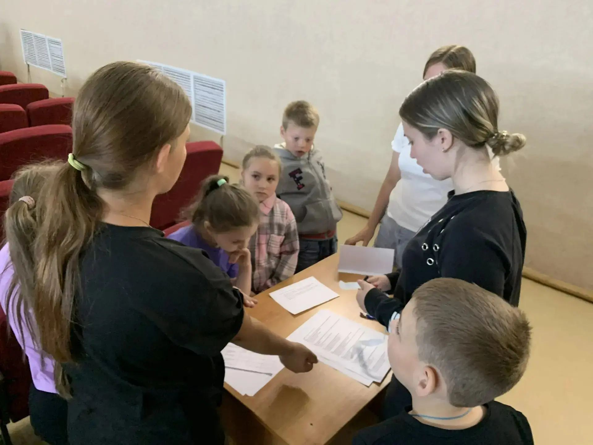 6 июня районный Дом культуры посетили ребята из лагеря с дневным пребыванием "Олимпик"....