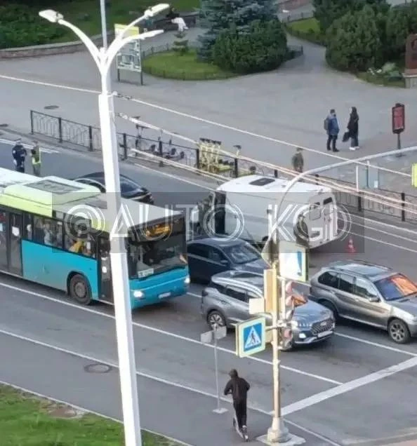 На Литовском ДТП, пробка уже собралась.