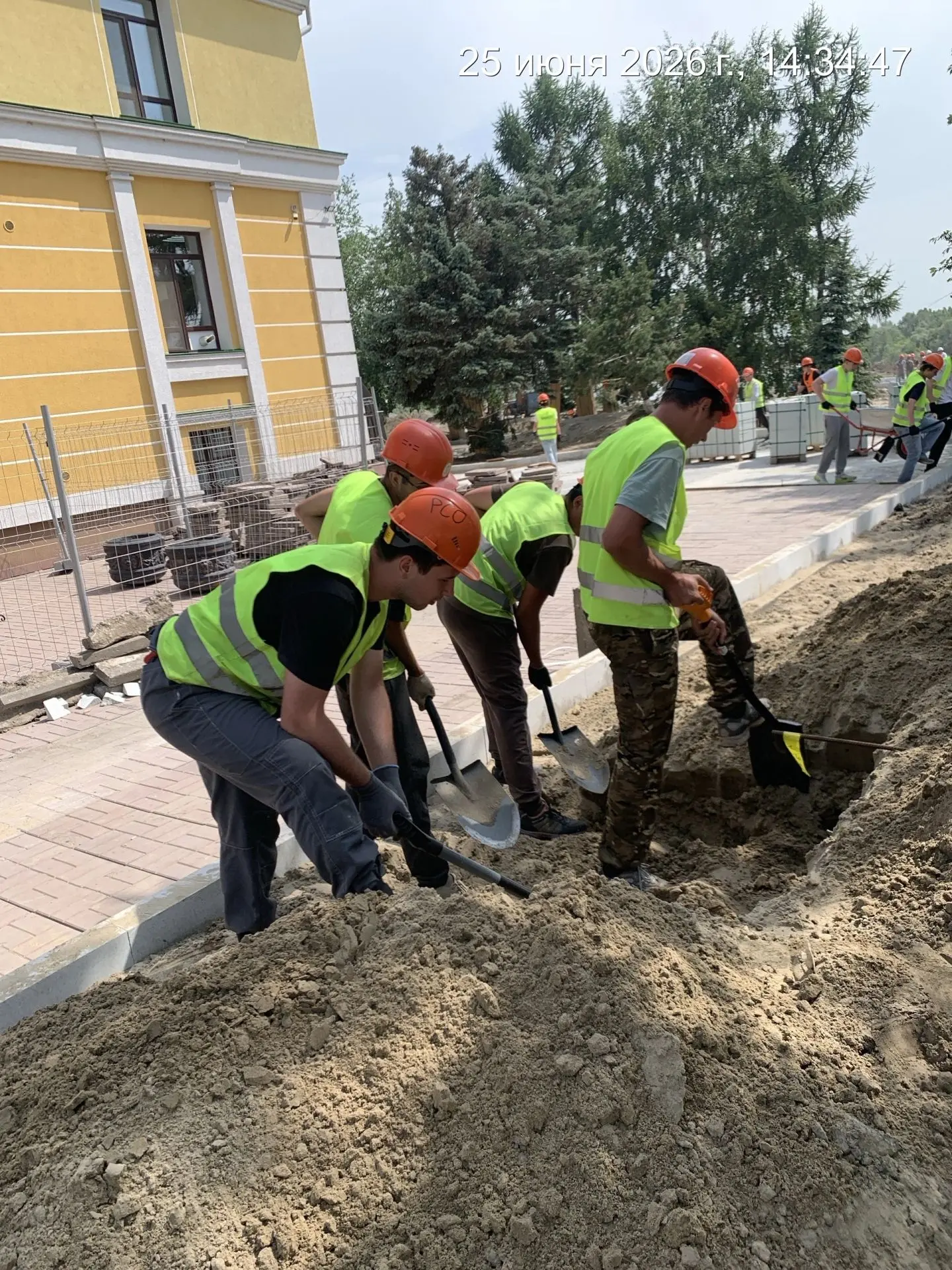 💯В июле 2026 года в Омске завершается масштабное благоустройство набережных, где одновременно трудя