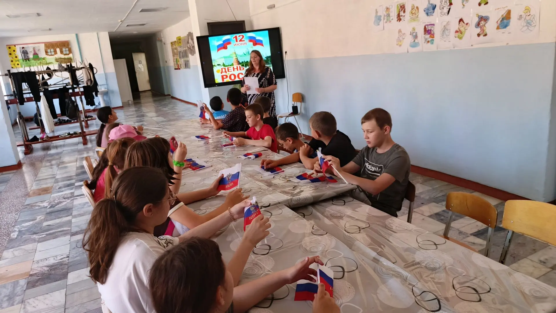 ✨🇷🇺Сегодня, 11 июня, в преддверии праздника день России, школьный библиотекарь Землянская Т.М. про