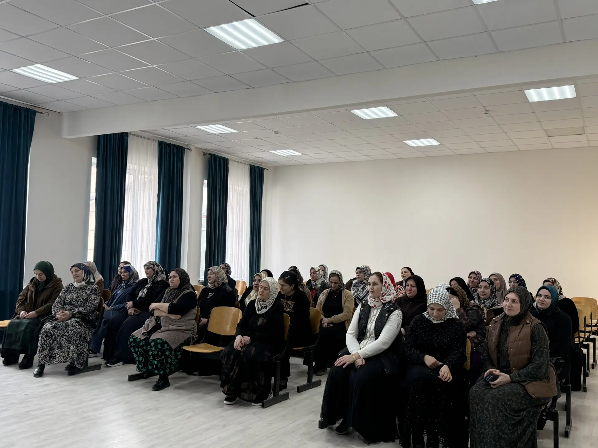 📢 В МБОУ «Курчалоевская СШ №1 им. М. А. Дохтукаева» прошло родительское собрание для 9...