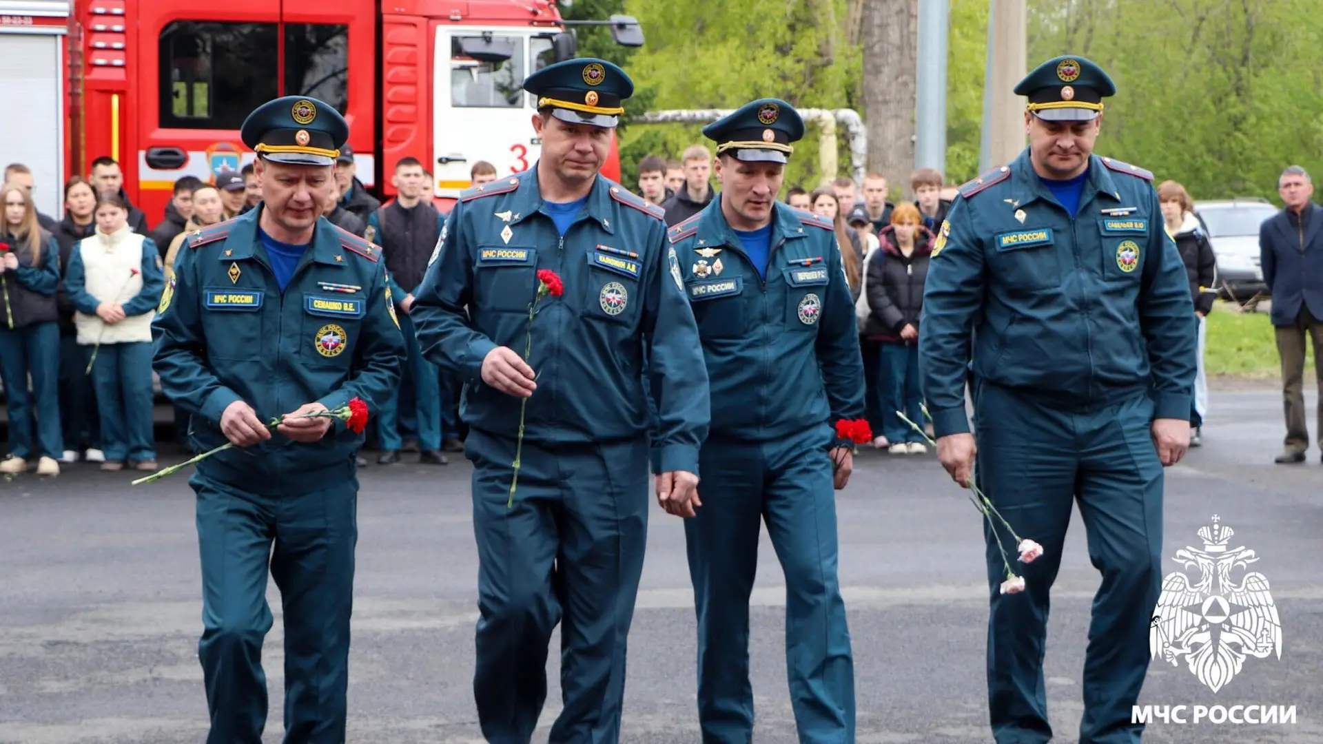 🕯 В Кузбассе почтили память огнеборцев, погибших 19 мая 1943 года при тушении пожара на заводе «Комм