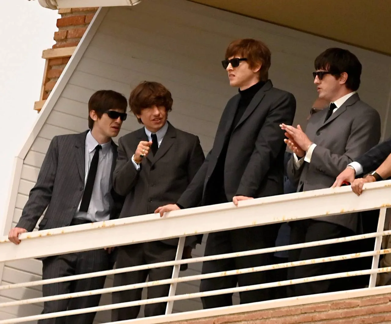 А в Барселоне проходят съемки байопика Сэма Мендеса о четверке The Beatles. Харрис Дики...