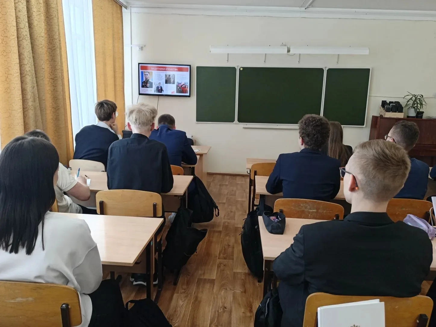 ГЕРОИ НАШЕГО ВРЕМЕНИ: СИЛА ДУХА И ОТВЕТСТВЕННОСТЬ  В нашем лицее прошли особенные классные часы, пос