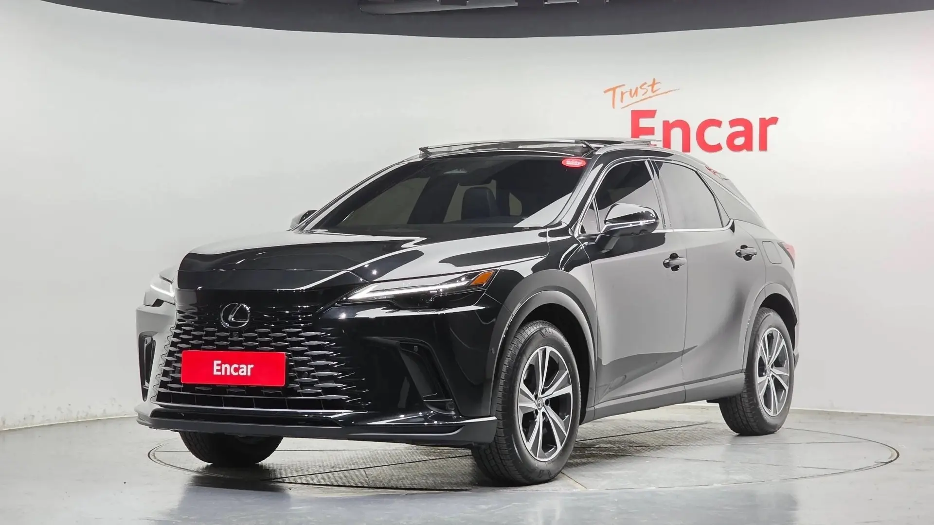 Доставка из Кореи, по срокам  до - 1,5 месяца.
LEXUS RX 350H
2025 год | пробег 500 км
2.4 л. | бензи