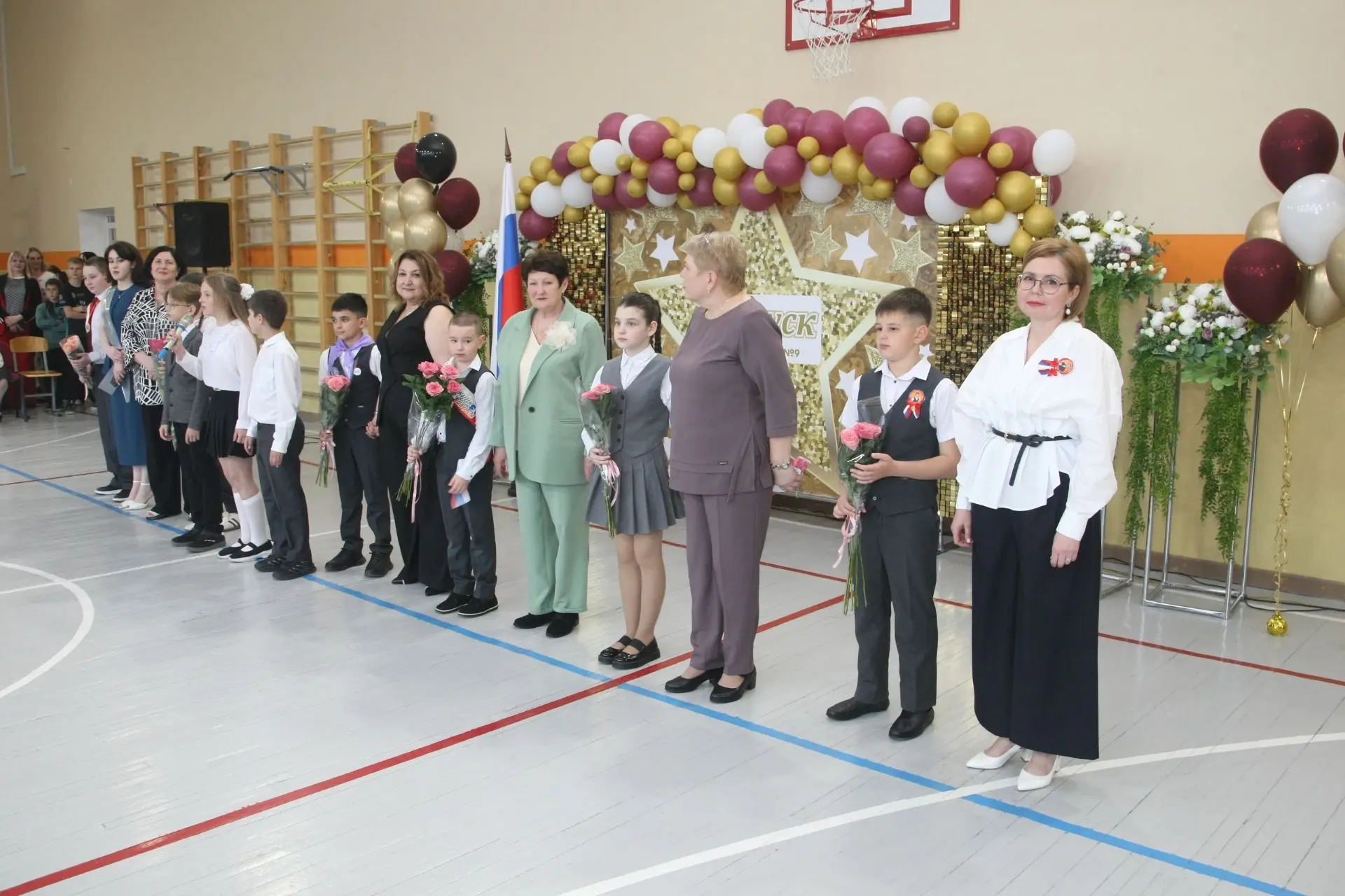 🎉 Праздник Последнего звонка для наших четвёроклассников!  Сегодня в нашей гимназии прошло замечател
