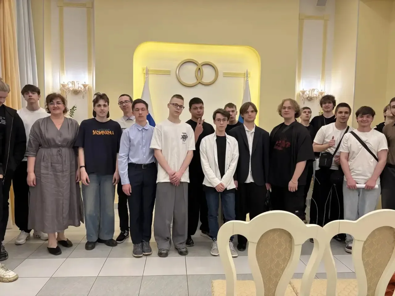 📢 ЗАГС говорит с молодёжью: правовая грамотность и семейные ценности

🌟 Отделы ЗАГС Свердловской п