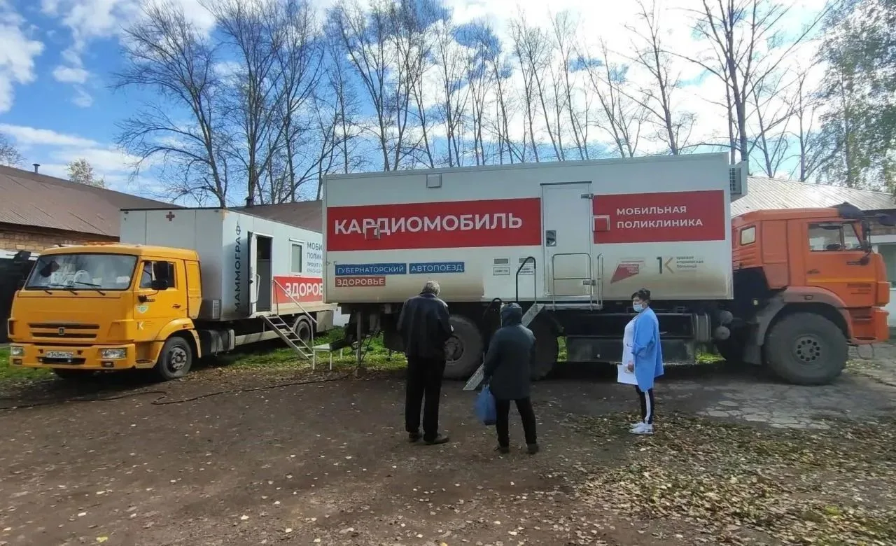 В октябре бригады консультативно-диагностического отделения «Мобильная поликлиника» Кра...