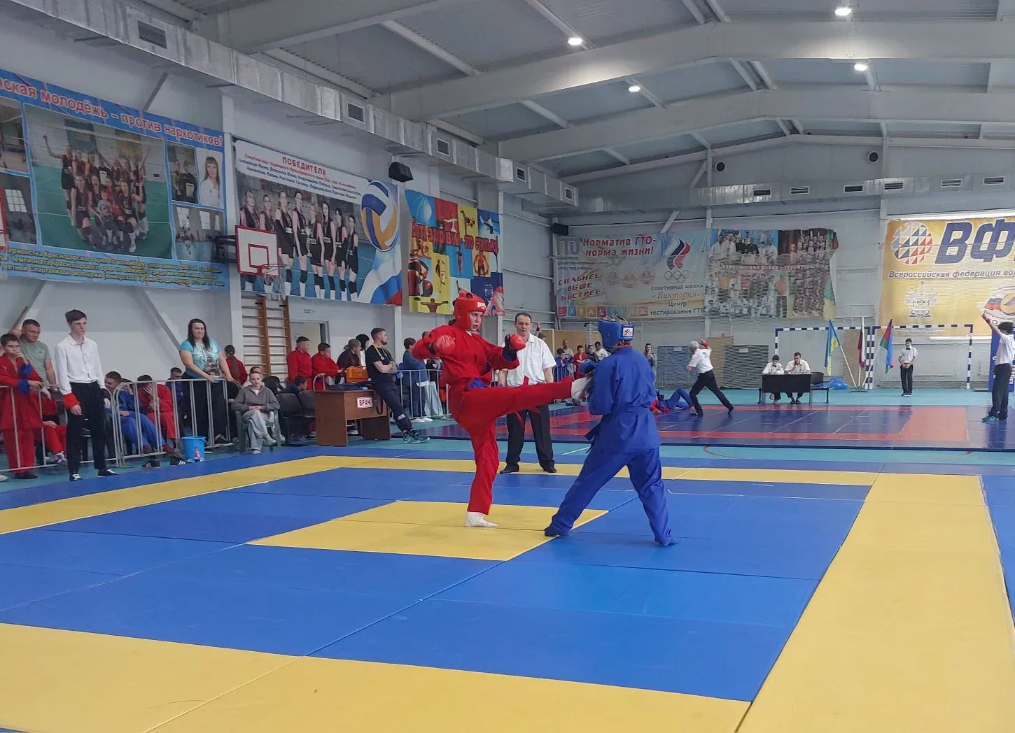 🥋 Казачья молодёжь Горячего Ключа успешно выступила на краевом турнире по универсальному бою.  В ста