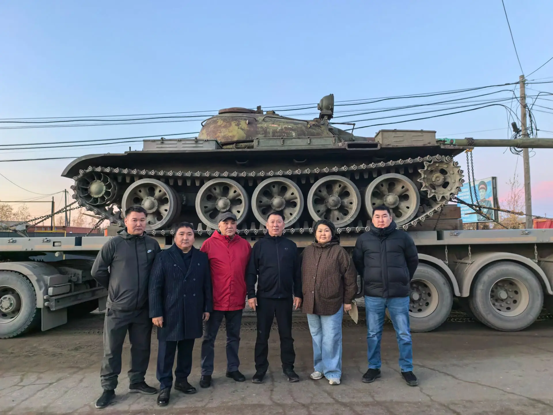 Үөһээ Бүлүүгэ анал байыаннай дьайыы байыастарыгар, Ийэ дойдуну көмүскээччилэргэ анаан о...