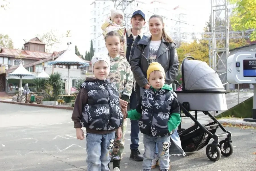 👨‍👨‍👦‍👦 Семья Сидоровых из Севастополя стала одной из победительниц в номинации «Молодая семья» 
