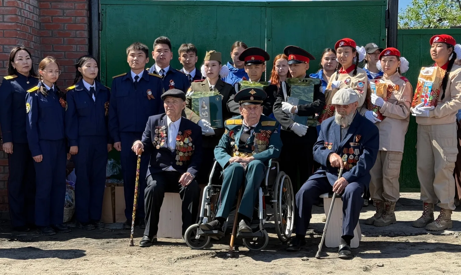🇷🇺🌹 В эти дни по всей России и в Туве, в частности, чествуют ветеранов Великой Отече...