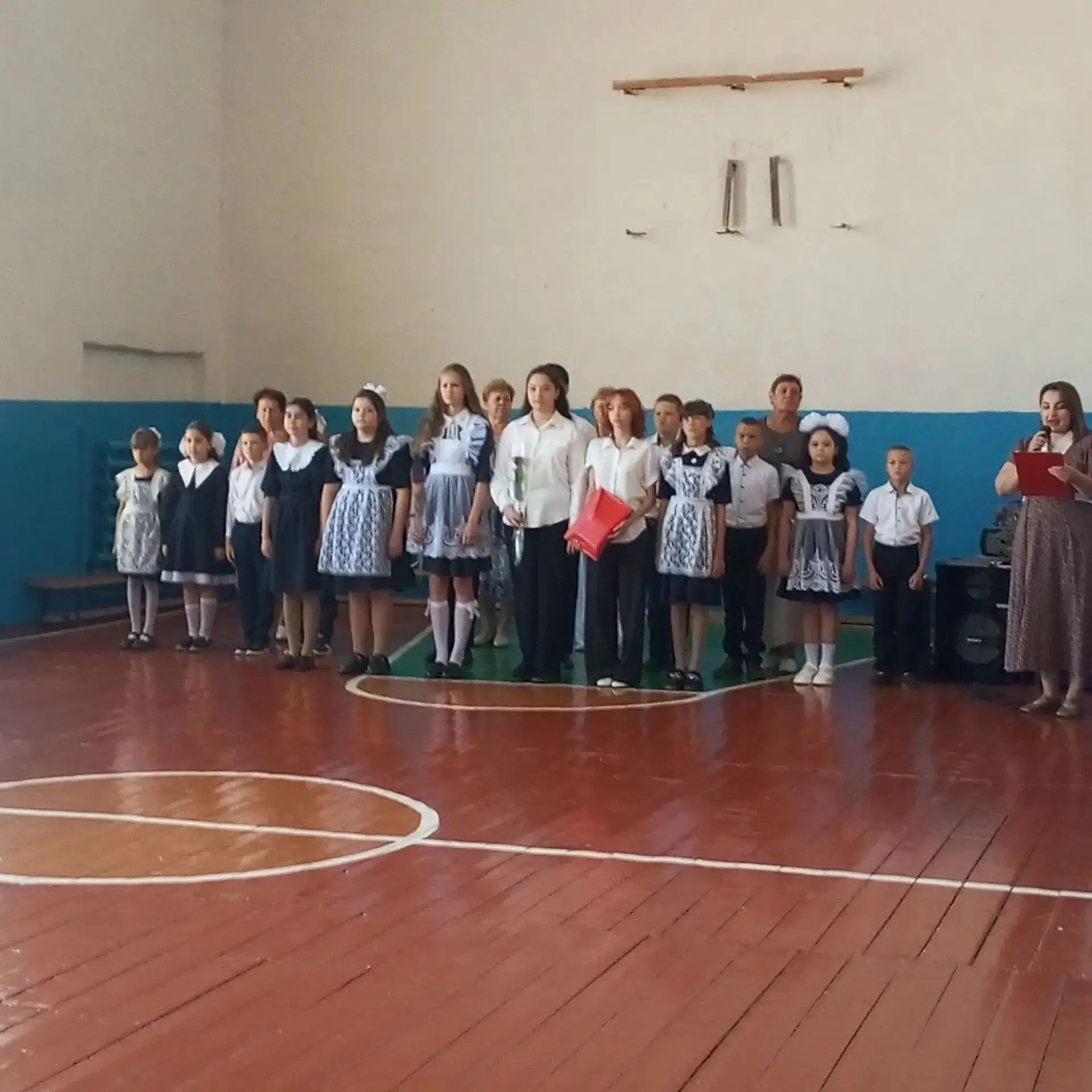Торжественная линейка, посвященная Дню знаний