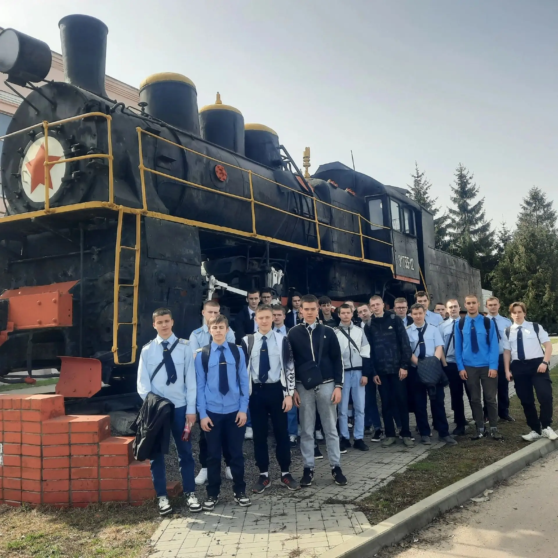 Поступил в ЕТЖТ— уже знаешь, где работать? 🚀

Друзья, выбор образовательного учреждения — это выбор