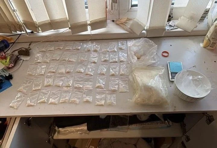 📌 570 гр мефедрона и 70 гр кокаина изъяли у наркокурьера из Кабардино-Балкарии