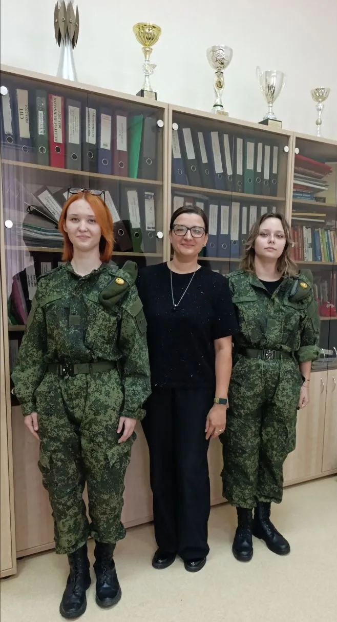 Сегодня студенты колледжа из военно-патриотического клуба Штурм, проводили информационн...