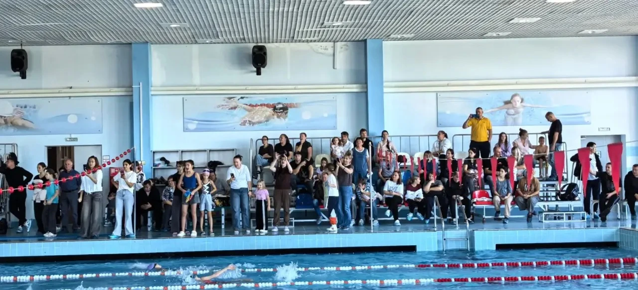 🏊 Более 150 пловцов собрались на соревнованиях в Белореченске