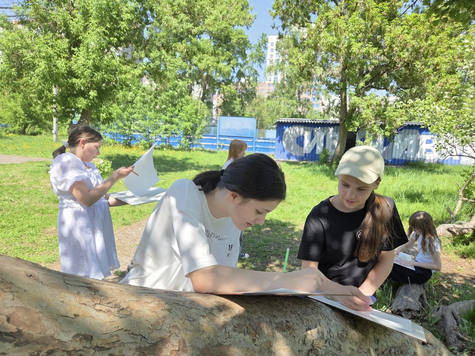 🍃 Уроки на траве. Как Лариса Александровна учит видеть живое.
